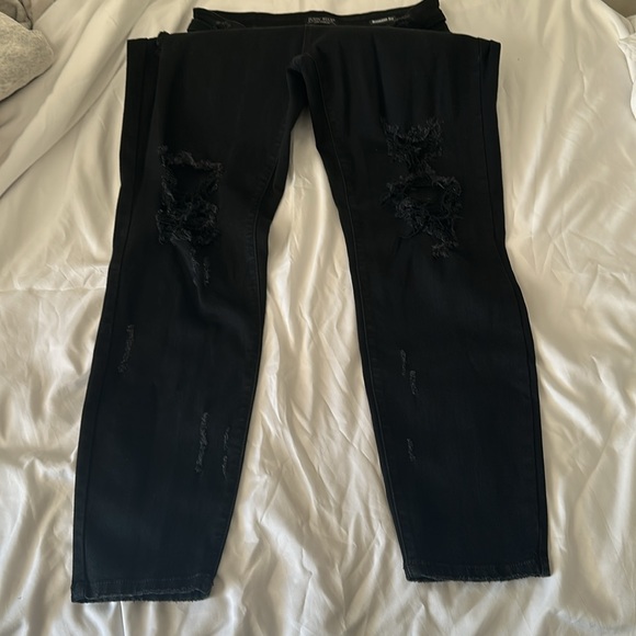 Judy Blue Boyfriend Fit Jeans Size 7/28 Black Distressed Stretch Denim High Rise - Picture 5 of 8